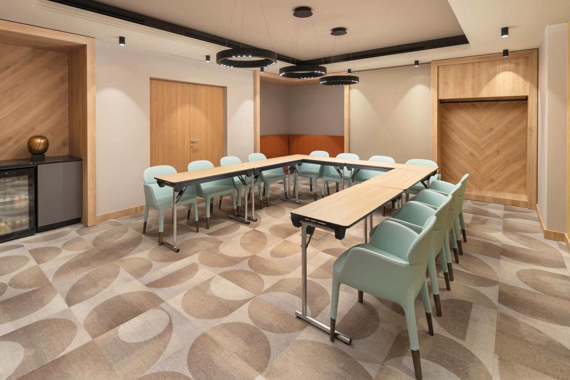 Courtyard By Marriott Cluj - Napoca Downtown Hotel Exterior foto