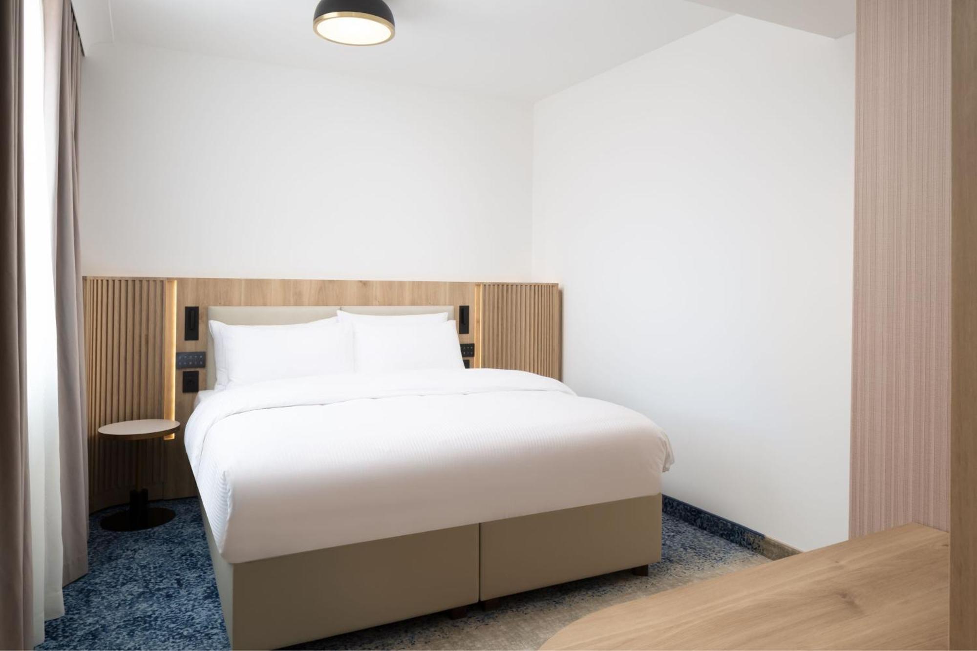 Courtyard By Marriott Cluj - Napoca Downtown Hotel Exterior foto