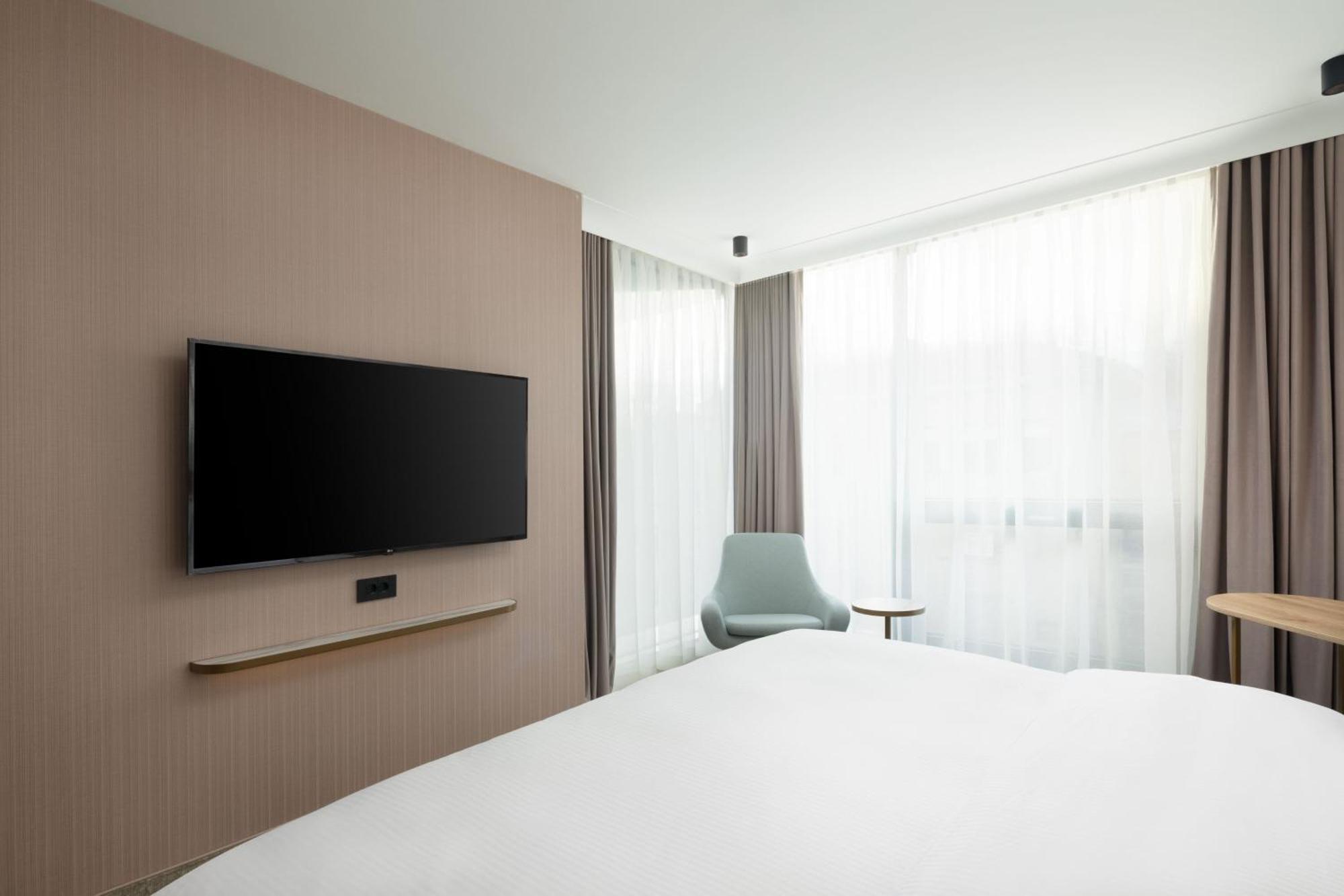 Courtyard By Marriott Cluj - Napoca Downtown Hotel Exterior foto