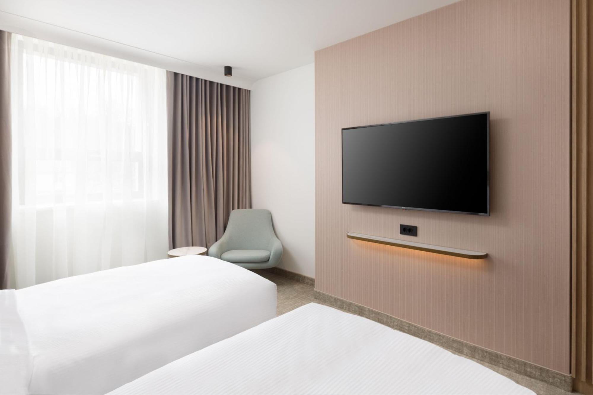 Courtyard By Marriott Cluj - Napoca Downtown Hotel Exterior foto